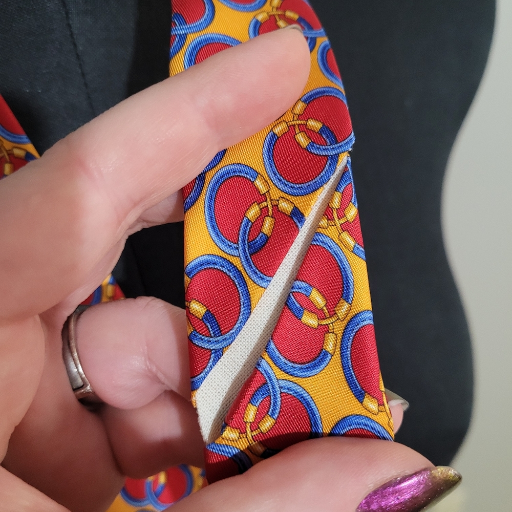 Gucci Red Geometric Pattern Tie - Picture 12 of 13